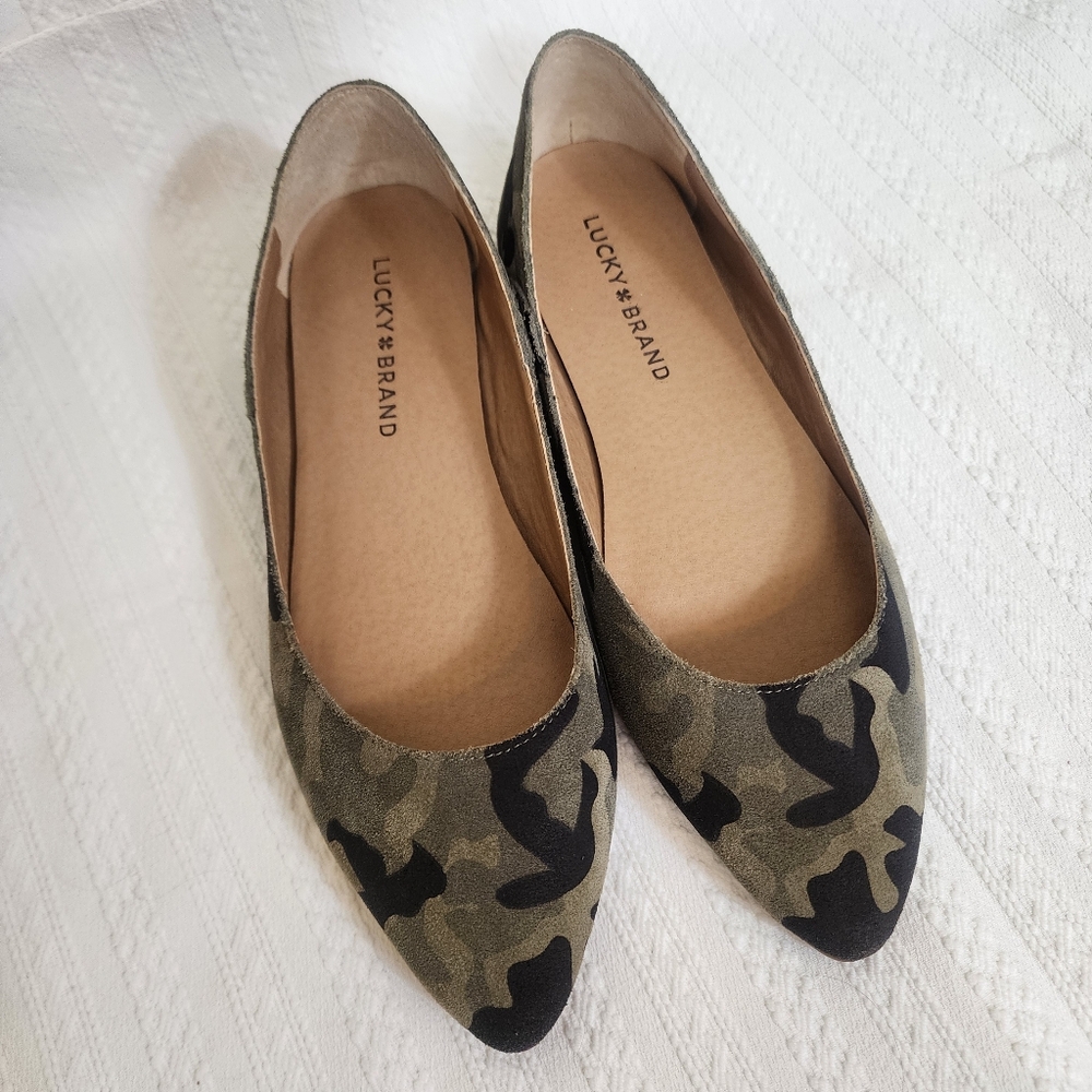 Lucky Brand Camo Print Pointed Toe Ballet Flats Suede Shoes US 7 Army Green